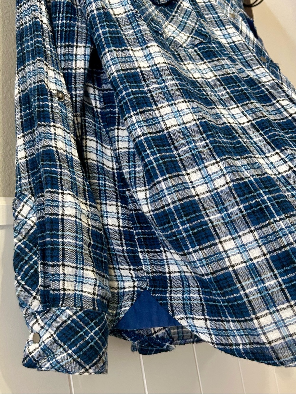 100% Cotton Kut From The Cloth Boylen Flap Pocket Button Down Blue Plaid Shirt - Picture 7 of 9